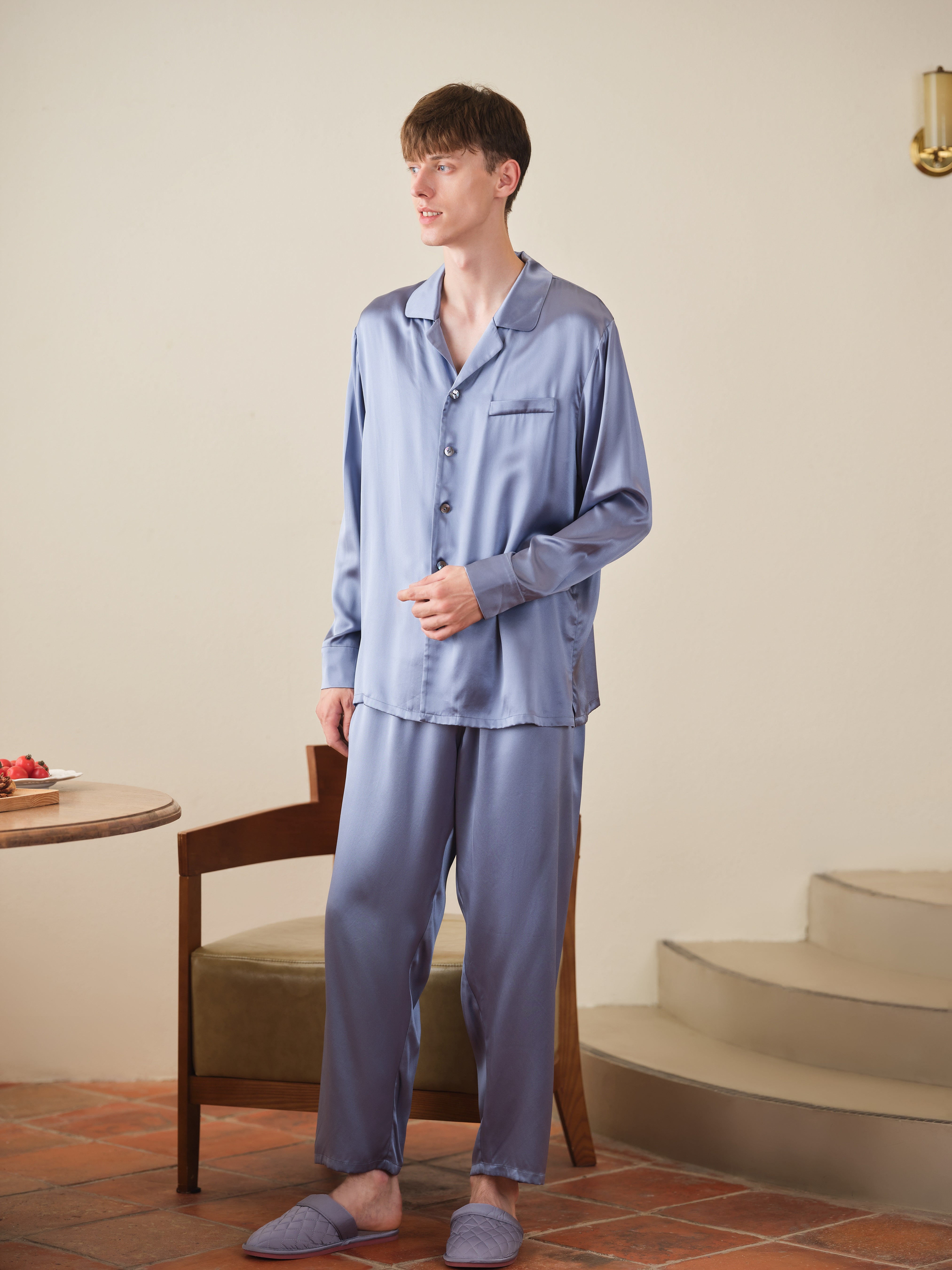 Blue silk pajamas discount mens